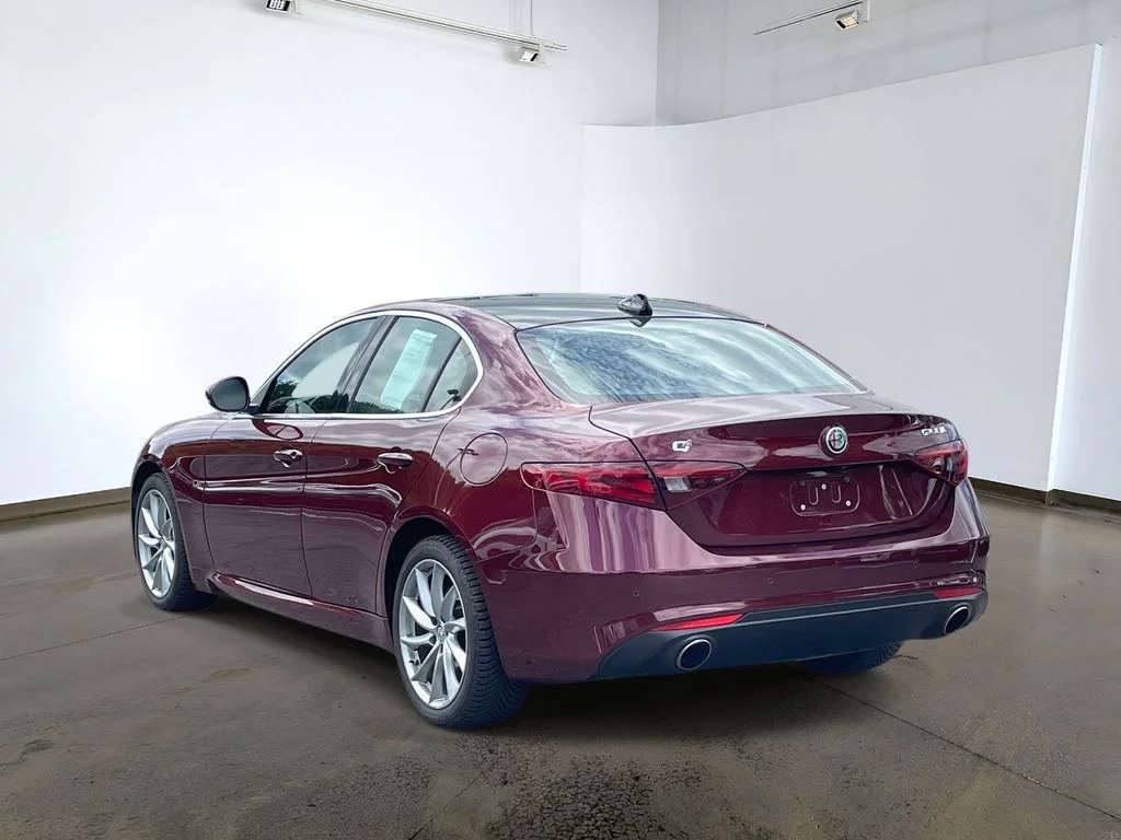 Used 2017 Red Metallic Alfa Romeo Base image 6