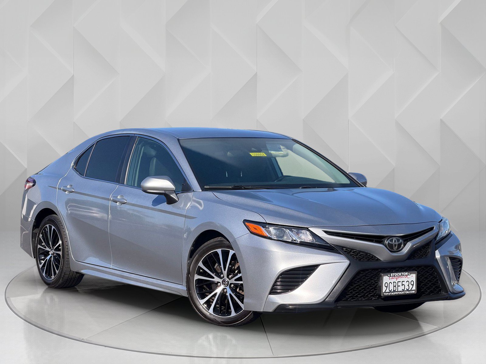 Used 2020 Celestial Silver Metallic Toyota SE image 6