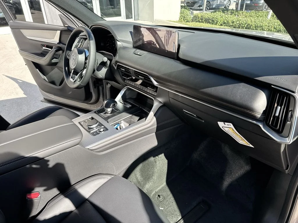 New 2026 Platinum Mazda 3.3 Turbo Premium Plus AWD image 32