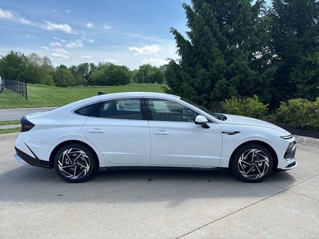New 2026 Serenity White Hyundai SEL Sport image 37