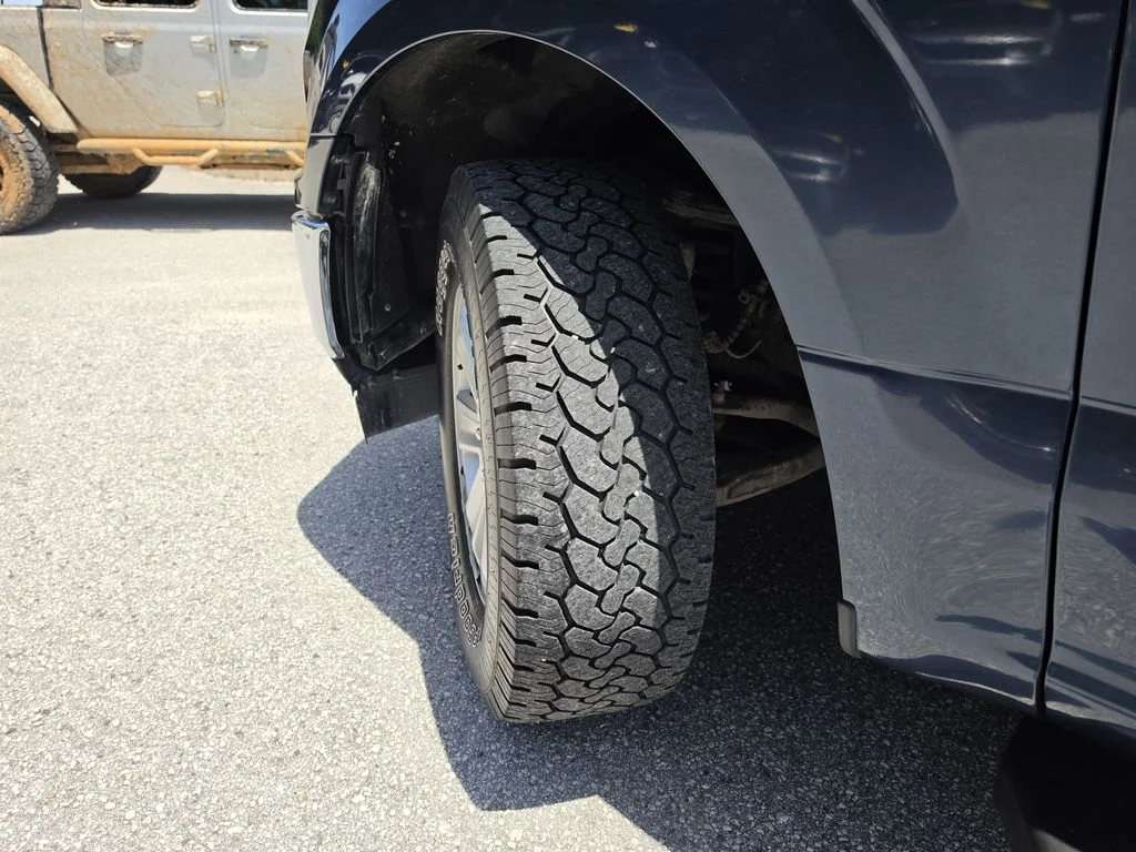 Certified Used 2019 Blue Ford XLT image 32