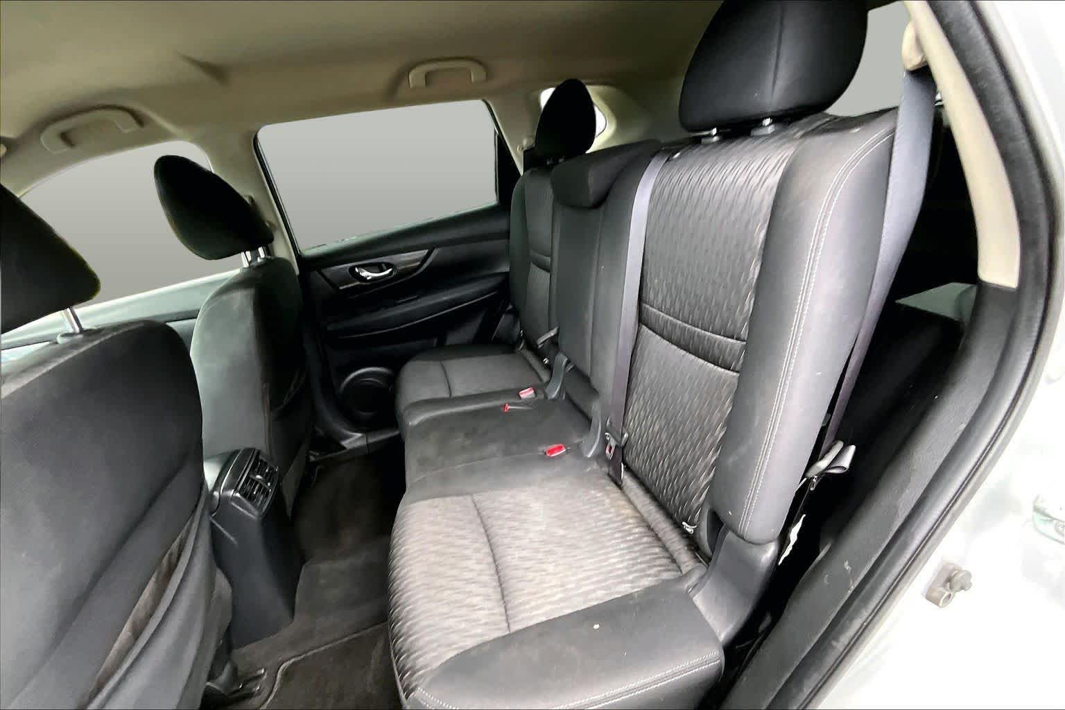 Used 2020 Brilliant Silver Metallic Nissan SV image 21