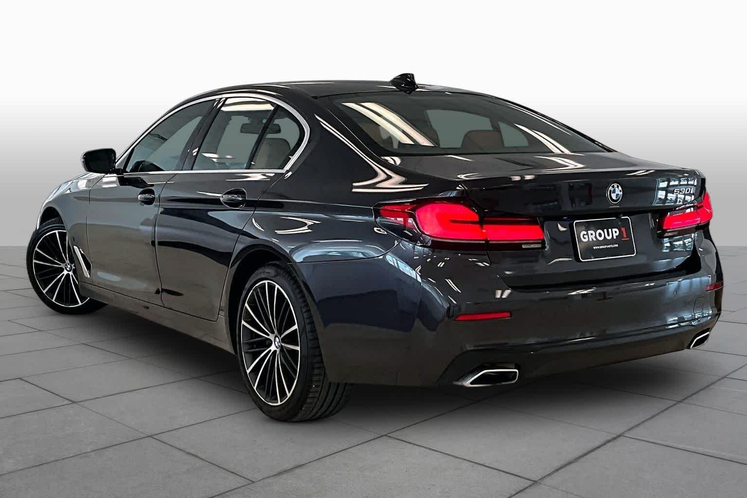 Used 2023 Dark Graphite Metallic BMW 530i image 10