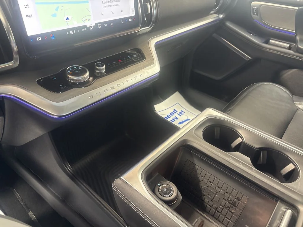 Used 2025 Black Ford Platinum image 27