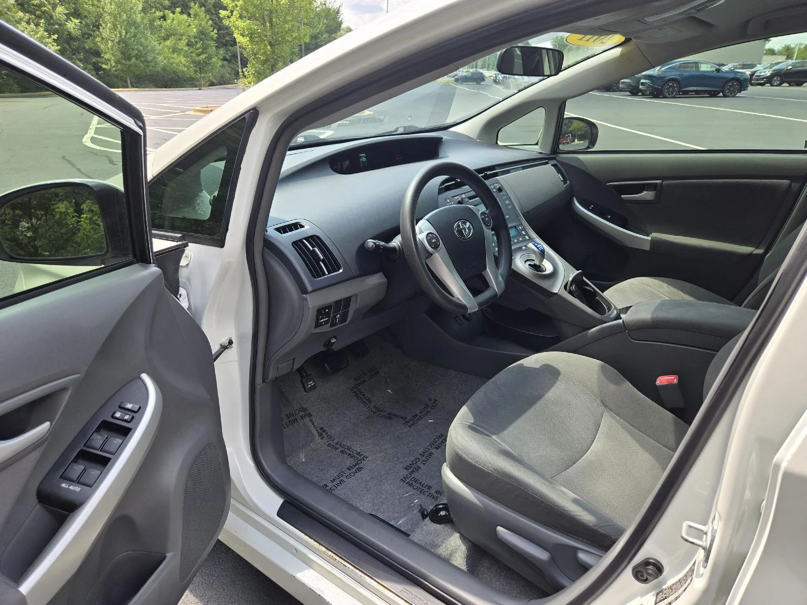 Used 2011 Blizzard Pearl Toyota II image 11