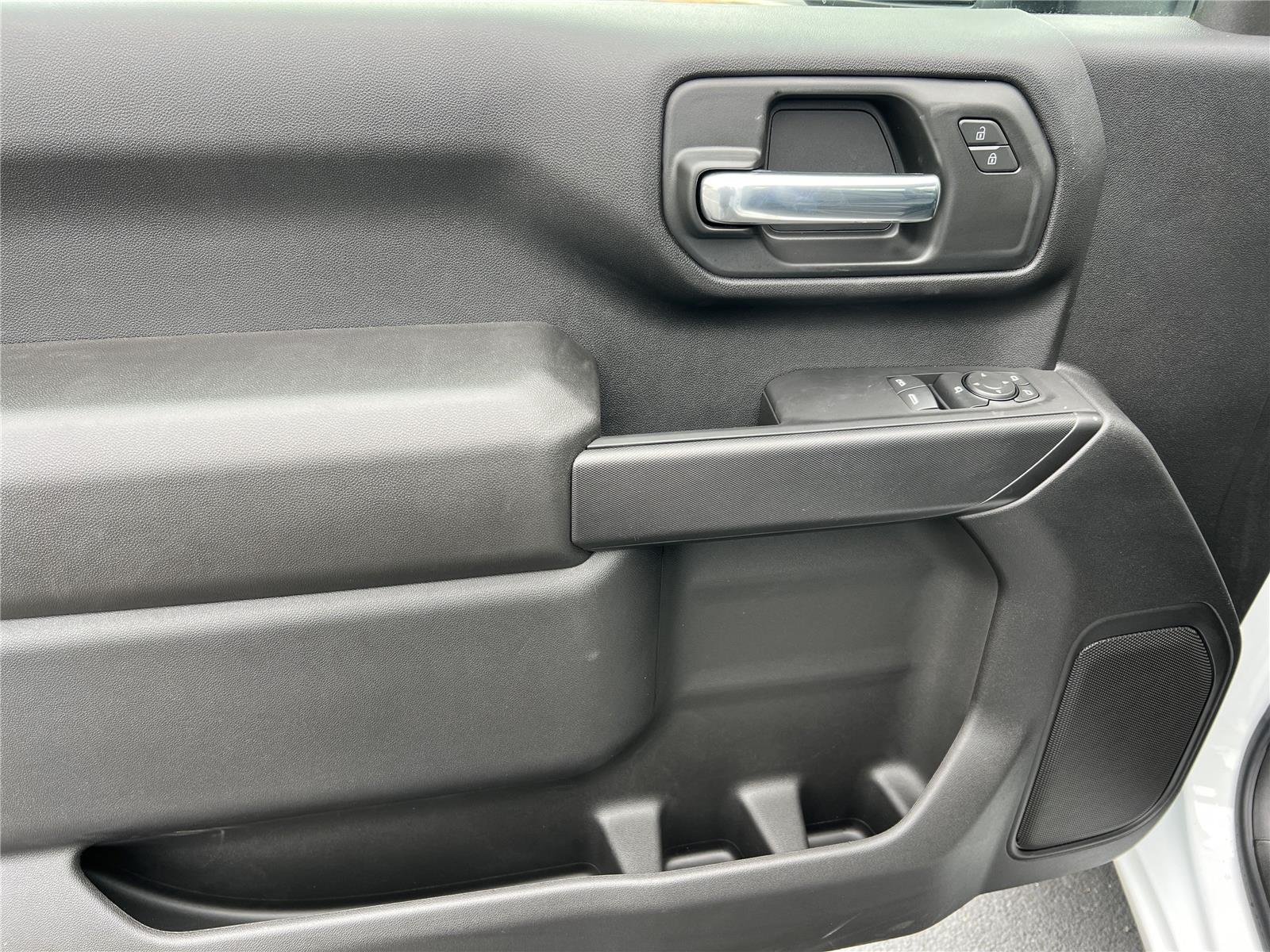 2025 GMC Sierra 2500HD Pro - Photo 10