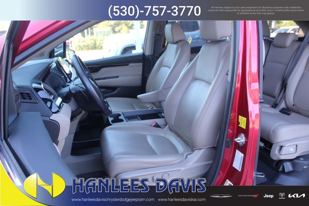 Used 2023  Honda Touring image 13