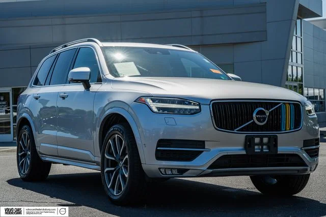 2019 Volvo XC90 T6 Momentum AWD's photo
