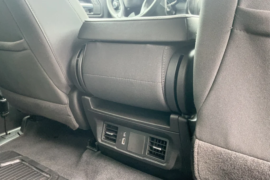 Used 2025 White Chevrolet Custom image 22