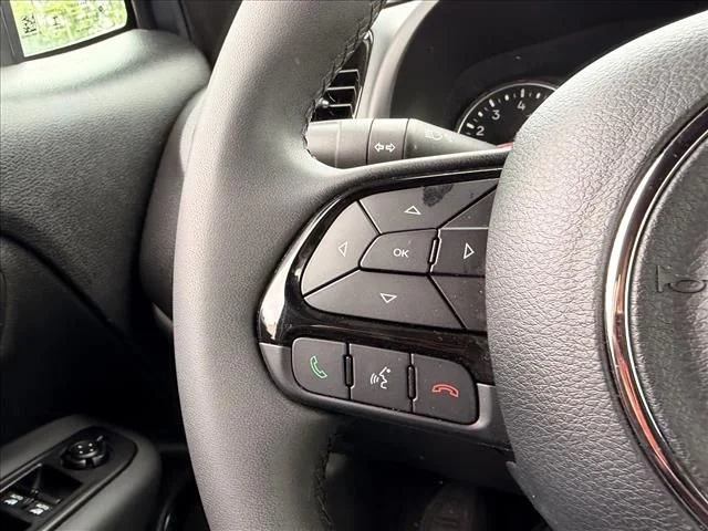 Used 2022 Blue Jeep Altitude image 18