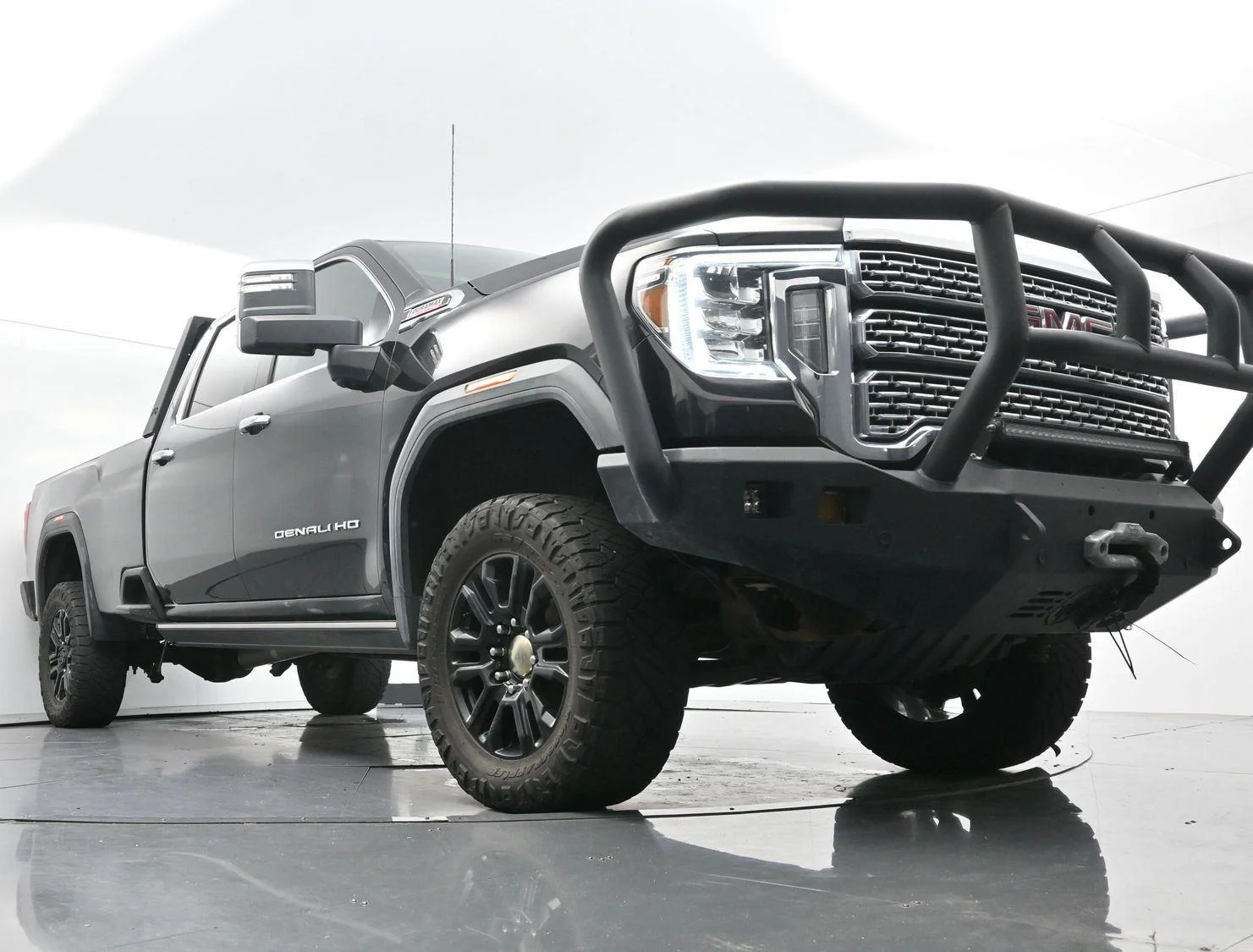 Used 2021 Ebony Twilight Metallic GMC Denali image 42