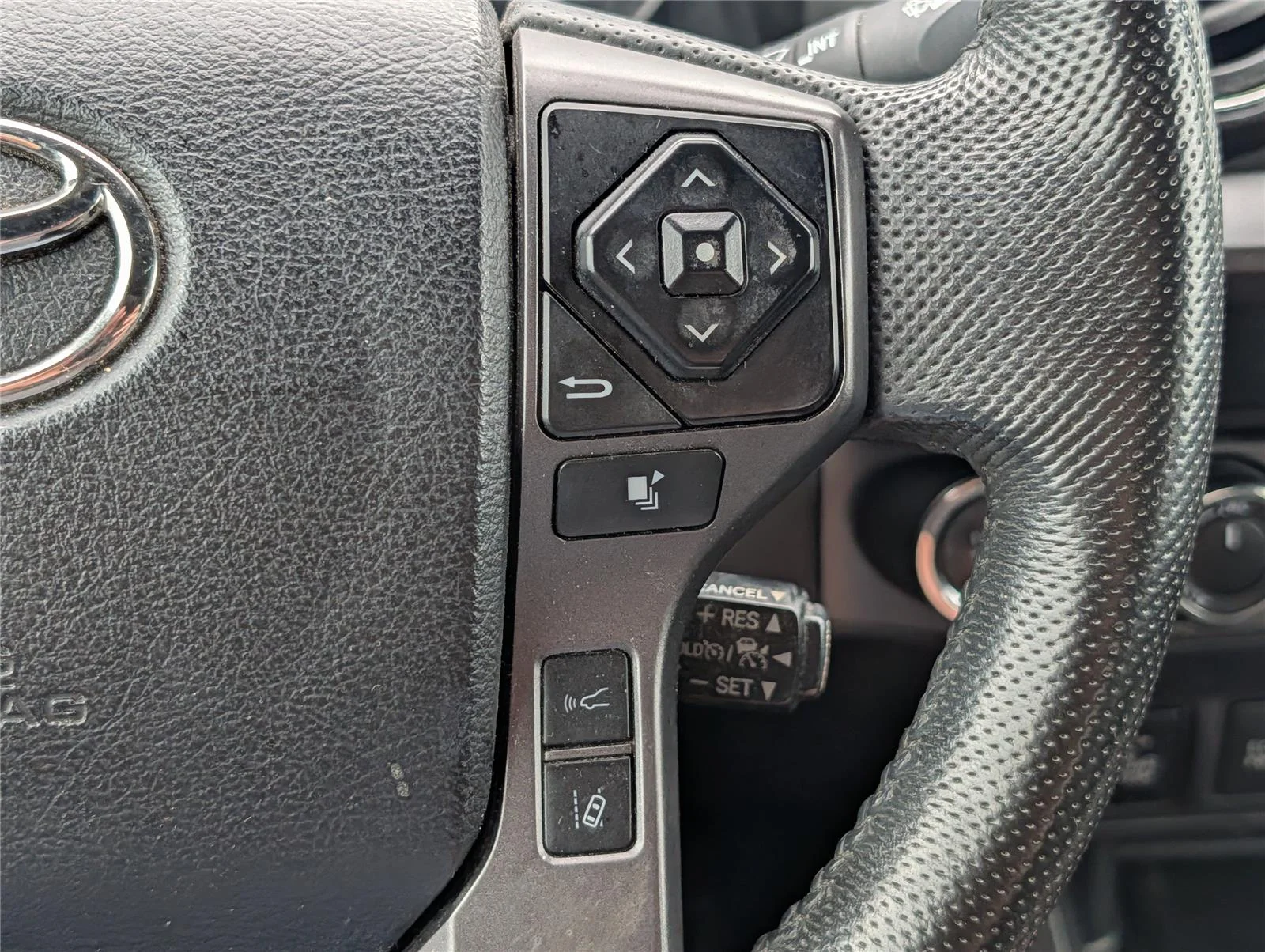 Used 2022 White Toyota TRD Off-Road image 23