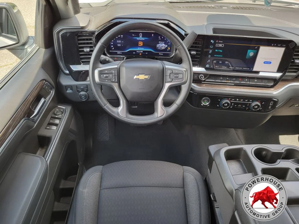 Used 2023 White Chevrolet LT image 18