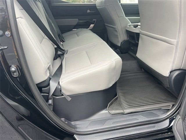 2025 Toyota Tundra Limited - Photo 15