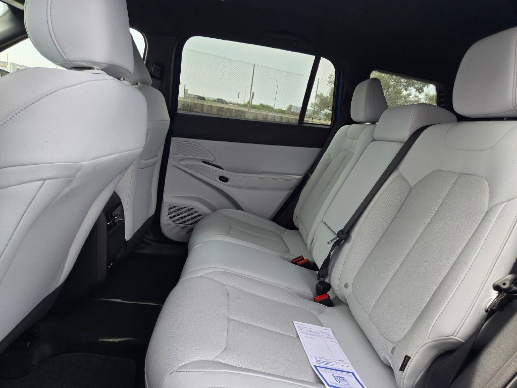 New 2026 Hydro Blue Pearl-Coat Exterior Paint Jeep Laredo image 7