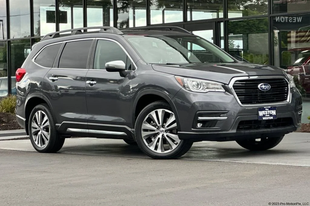 2022 Subaru Ascent Touring's photo