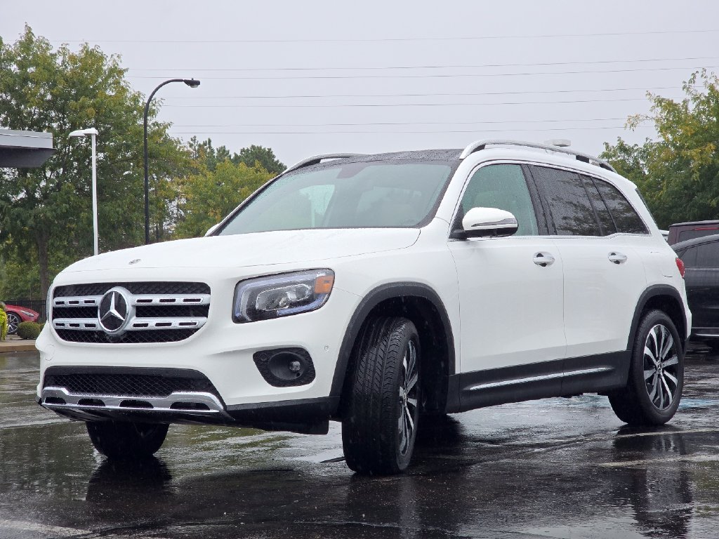Certified Used 2023  Mercedes-Benz GLB 250 image 18