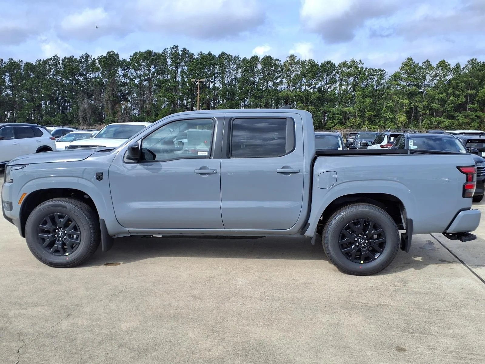2026 Nissan Frontier Crew Cab SV - 6