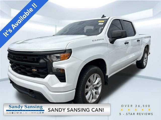 Used 2022 White Chevrolet Custom image 1