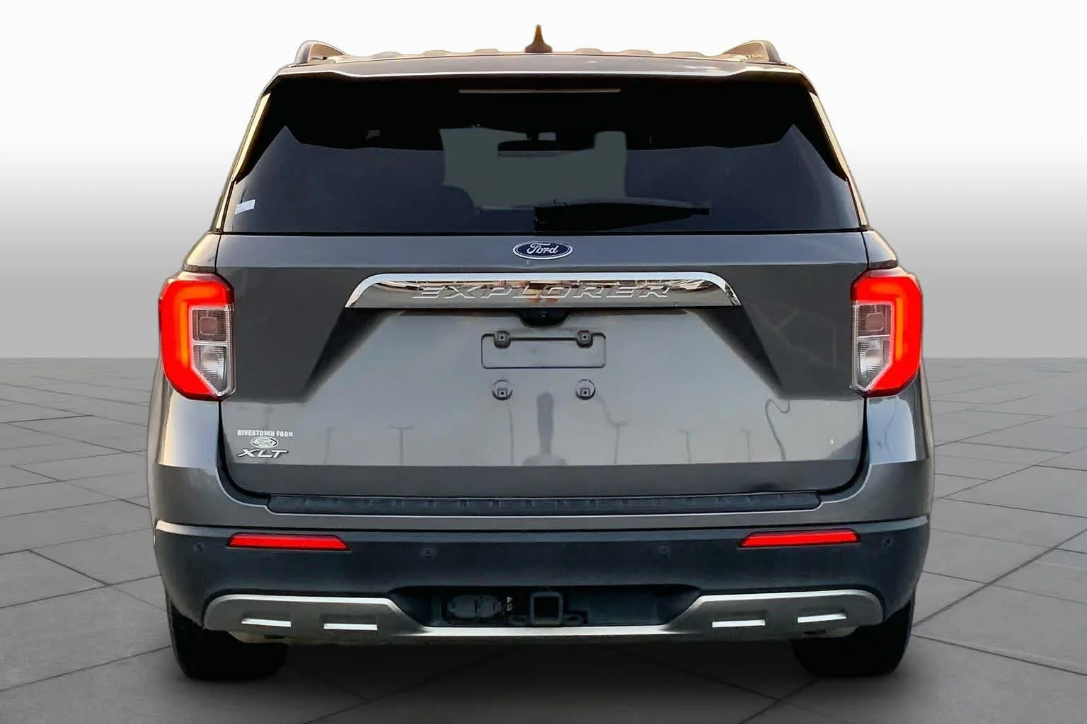 Used 2021 Carbonized Gray Metallic Ford XLT image 5