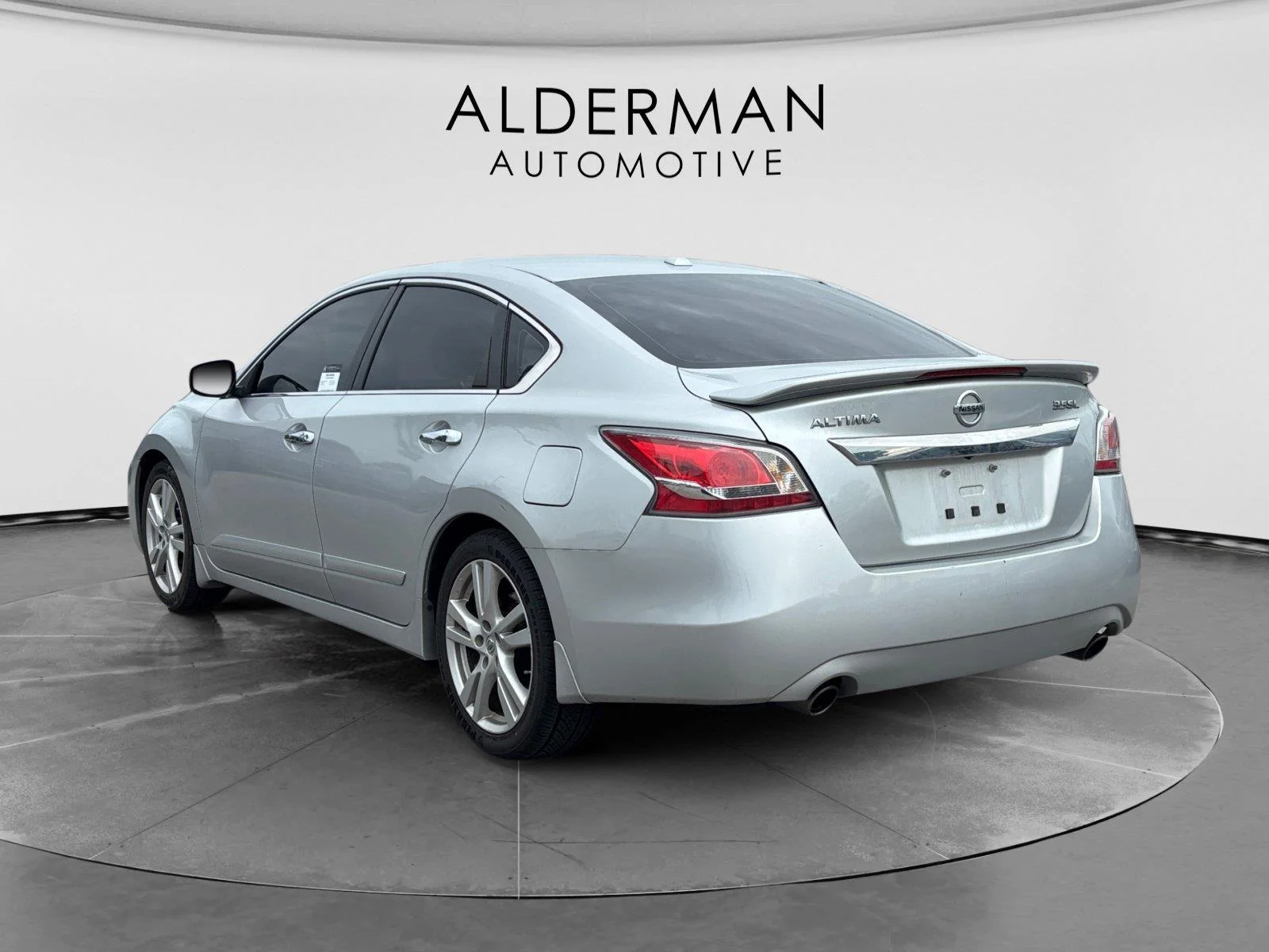 Used 2015 Brilliant Silver Nissan 3.5 SL image 3