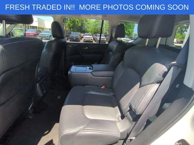 Used 2023 White INFINITI LUXE image 32