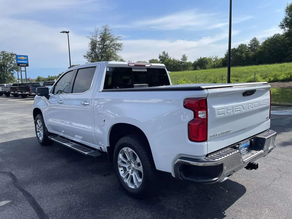 Certified Used 2026 Polar White Tricoat Chevrolet LTZ image 4