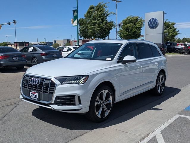 2023 Audi Q7 Premium Plus