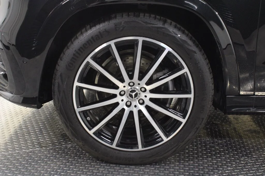Used 2025 Black Mercedes-Benz GLS 450 image 14