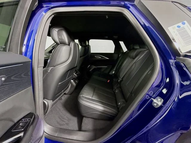 2026 Cadillac LYRIQ V - Photo 8
