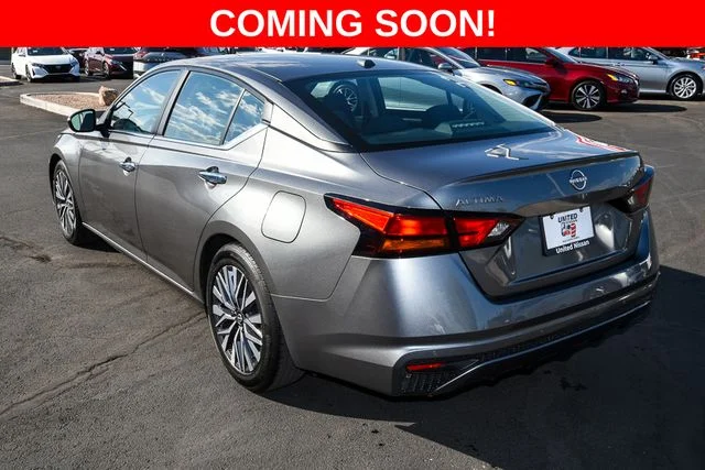 Used 2024 Gray Nissan 2.5 SV image 3