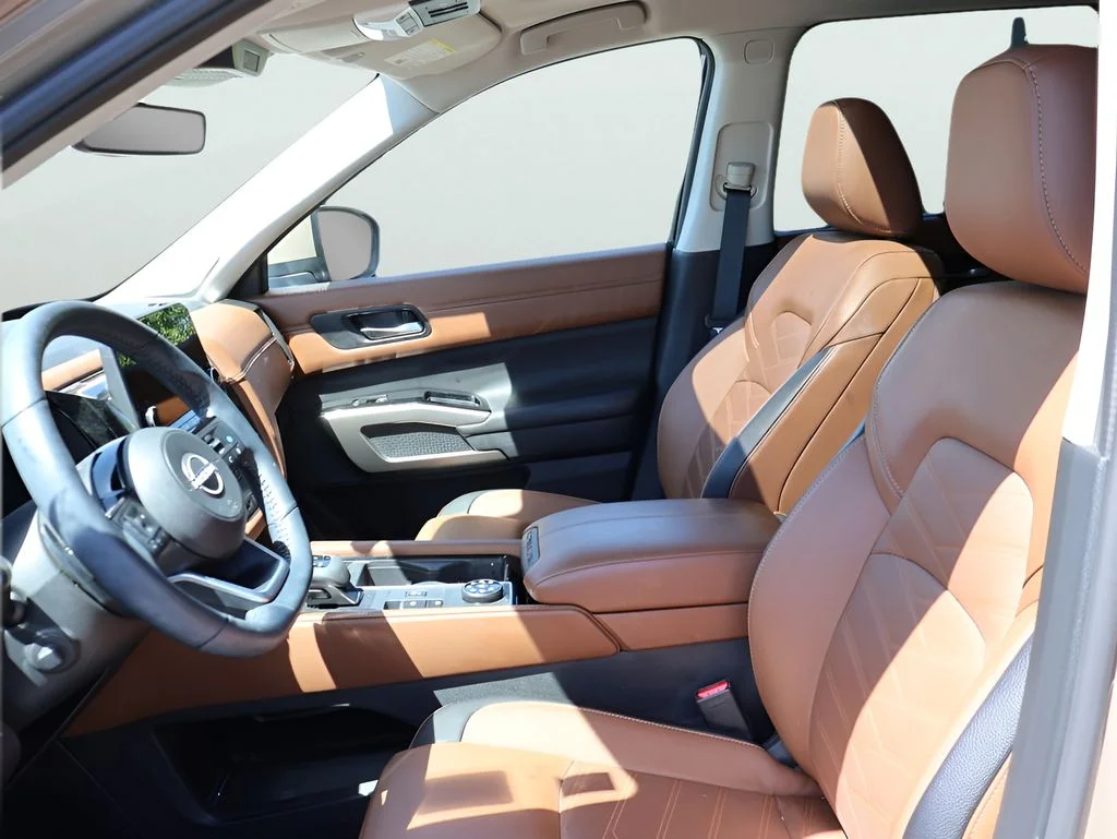 Used 2024 Beige Nissan Platinum image 21