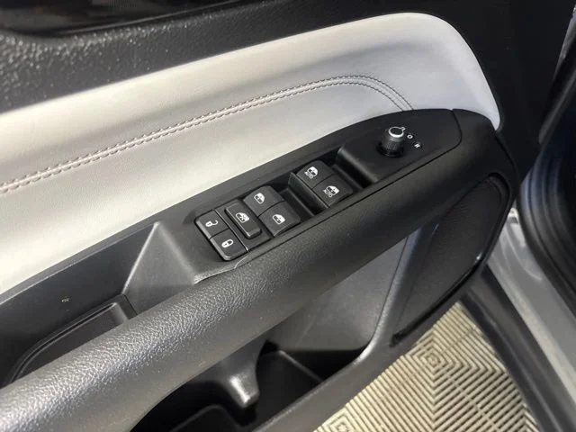 Used 2022 Gray Jeep Limited image 23