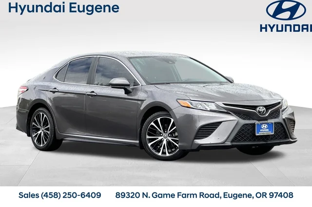 2020 Toyota Camry SE