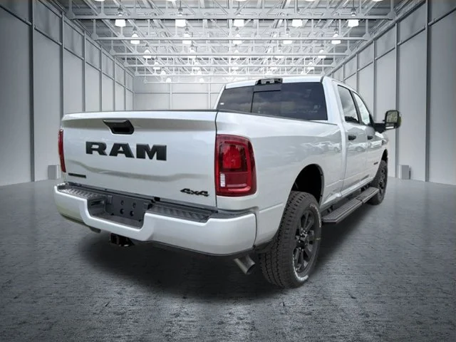 New 2027 Silver-Zynith Exterior Paint RAM Big Horn image 4
