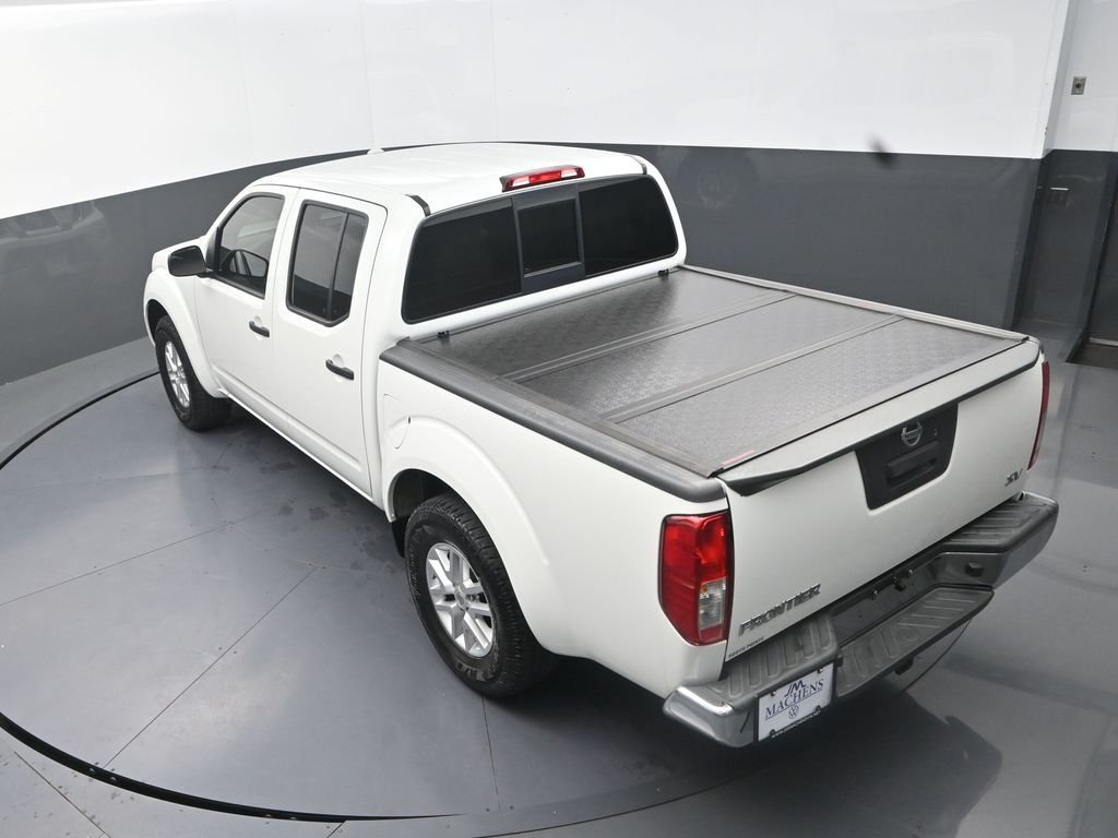 Used 2017 White Nissan SV image 18