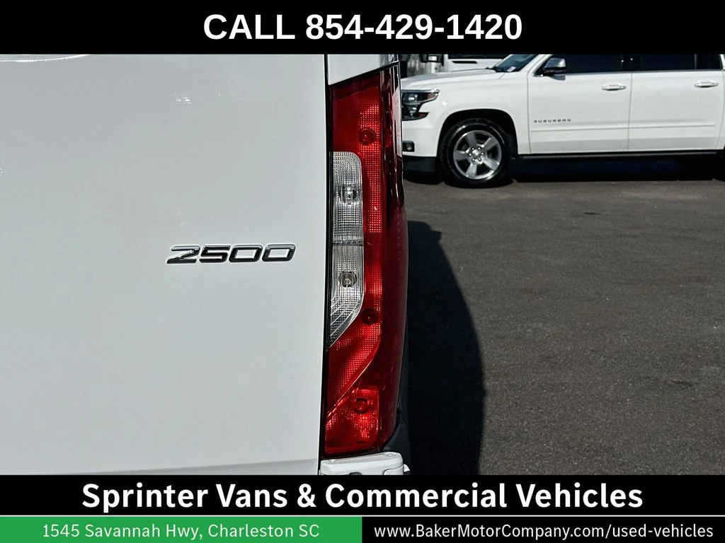 New 2026 Arctic White Mercedes-Benz Cargo 144 WB image 29