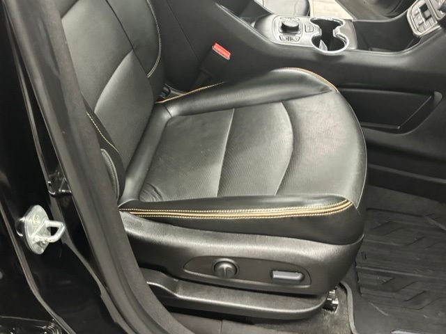 Used 2023 Black GMC AT4 image 45