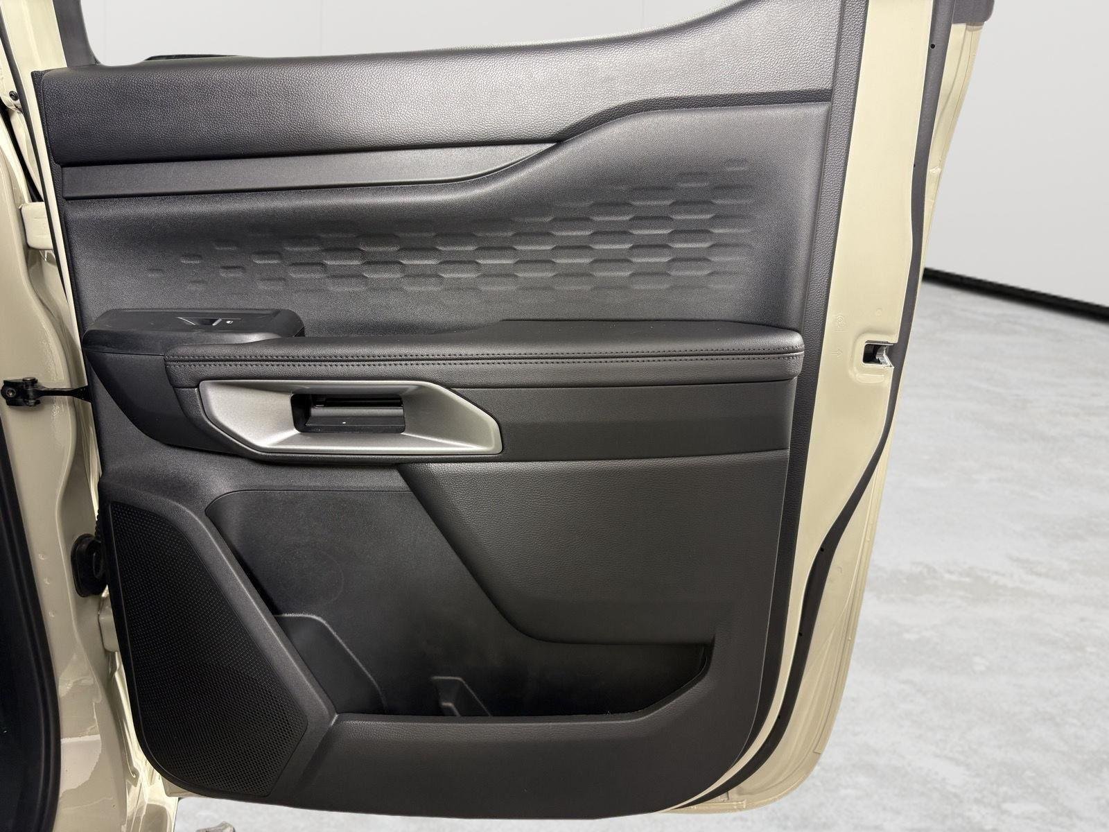 New 2026 Desert Sand Ford LARIAT image 20