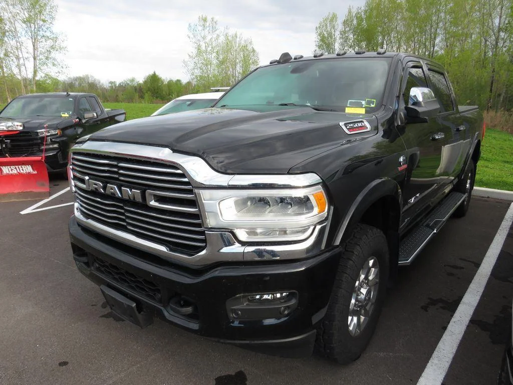 Used 2022 Diamond Black Ram Laramie image 6