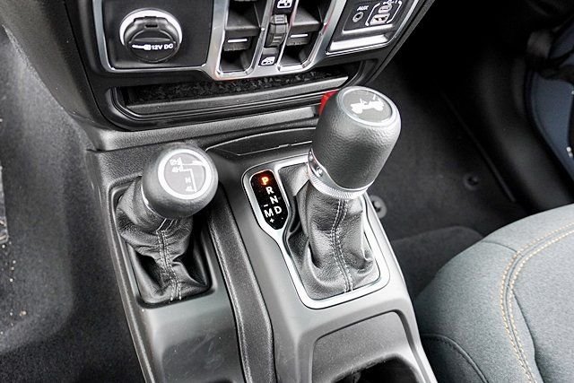 New 2026 Anvil Clear-Coat Exterior Paint Jeep Sport S image 40