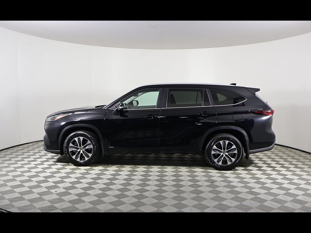 Certified Used 2026 Midnight Black Metallic Toyota XLE image 3