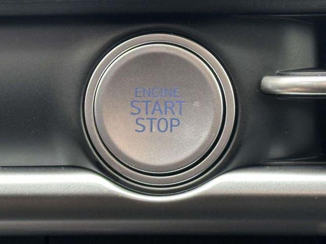 New 2026 White Hyundai SEL AWD image 4