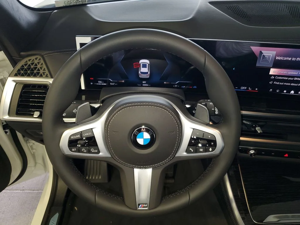 Used 2026 White BMW sDrive40i image 18