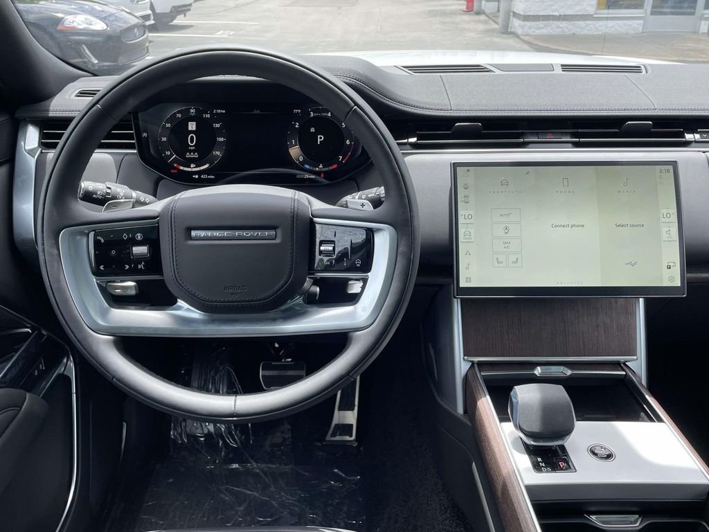 New 2026 Fuji White Land Rover SE image 23