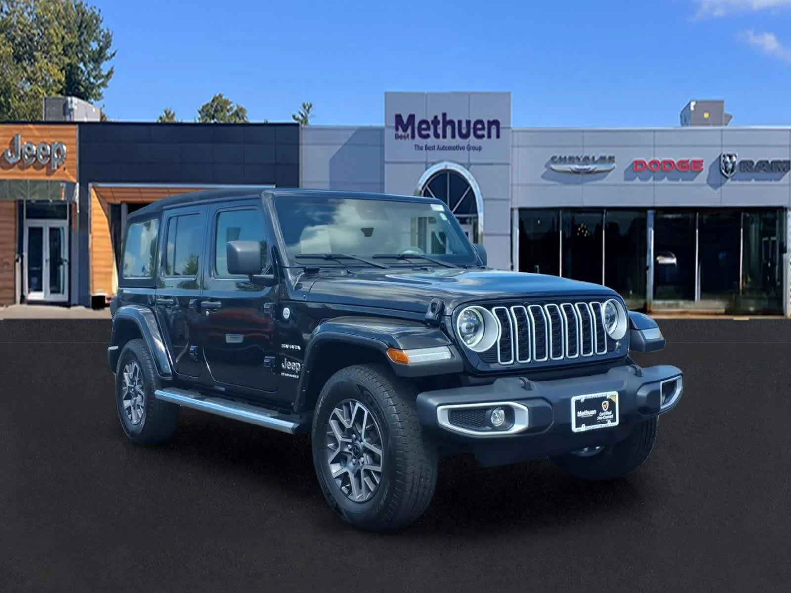 2024 Jeep Wrangler Sahara's photo