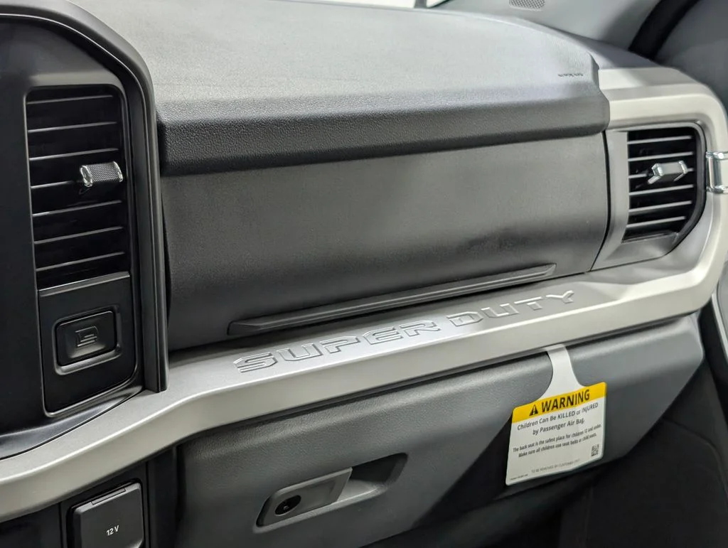 New 2026 Oxford White Ford F-250® XLT image 8