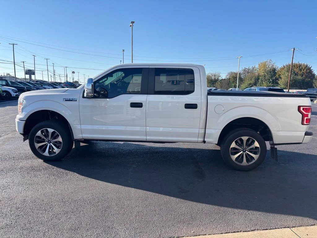 Used 2020 White Ford XL image 8