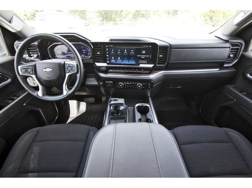 Used 2023 White Chevrolet LT image 11