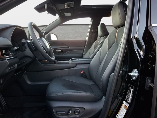 New 2026 Black Toyota MAX Platinum image 8